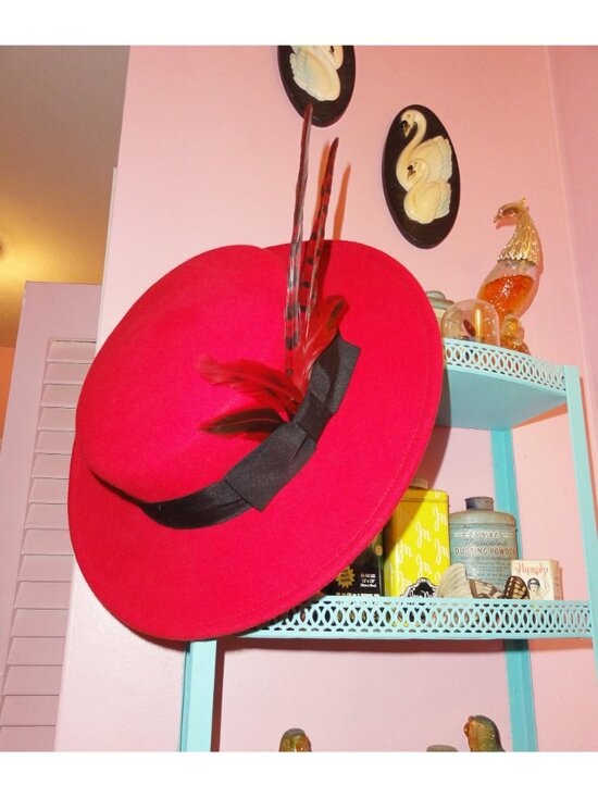 Vintage Red Wool Church Hat w/ Feathers pinup retro rockabilly Kentucky Derby main image 2